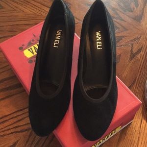 Vaneli suede pumps